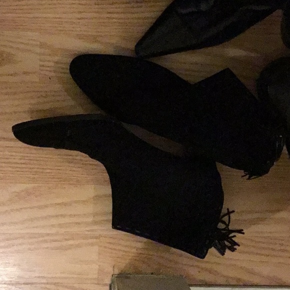 Gucci, Anne Klein, Michael Kors Boots Lot - Picture 8 of 8